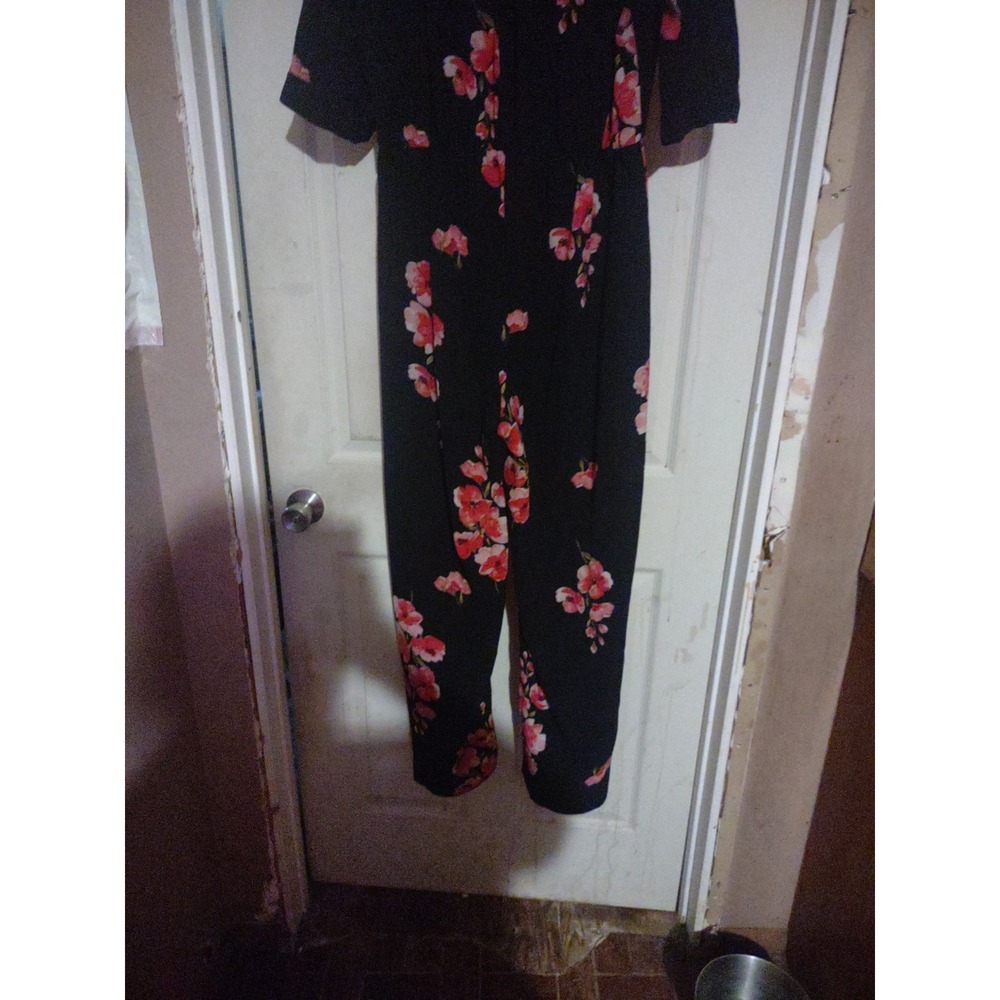 Jumpsuit - Picture 8 of 9